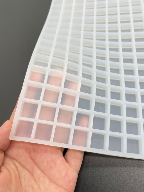1,5 ml de moule gommeux en silicone carré - 432 Cavités